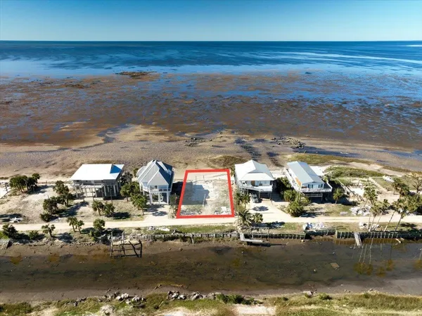 $295,000 | 21971 Gulfview Road, Perry, FL 32348