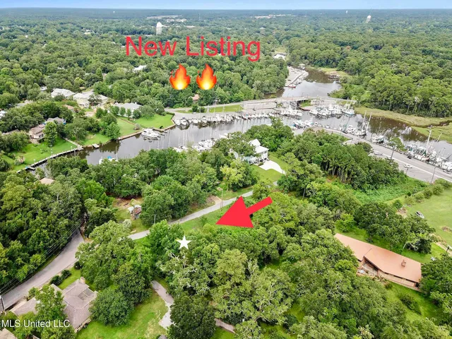 $365,000 | 109 Clark Lane, Ocean Springs, MS 39564