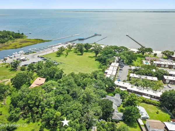 $365,000 | 109 Clark Lane, Ocean Springs, MS 39564