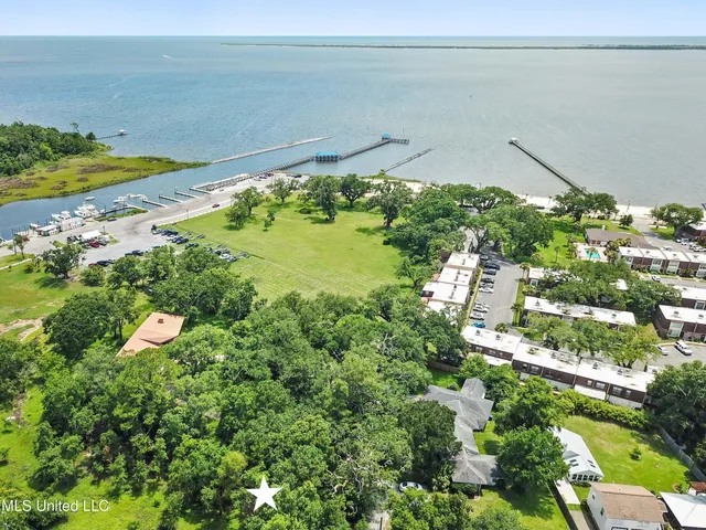 $365,000 | 109 Clark Lane, Ocean Springs, MS 39564