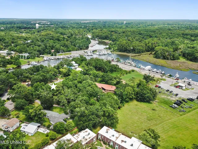 $365,000 | 109 Clark Lane, Ocean Springs, MS 39564