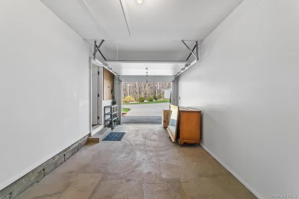 $3,950 | 164A Carriage Court, Unit B, Yorktown Heights, NY 10598