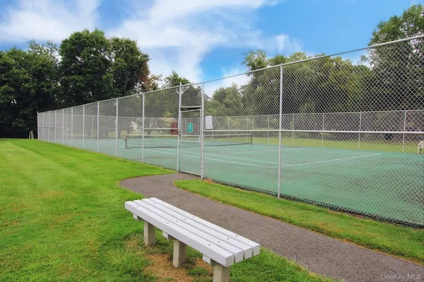 $3,950 | 164A Carriage Court, Unit B, Yorktown Heights, NY 10598