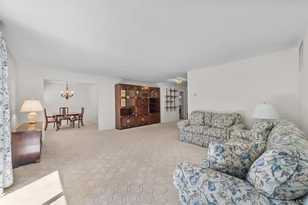 $3,950 | 164A Carriage Court, Unit B, Yorktown Heights, NY 10598