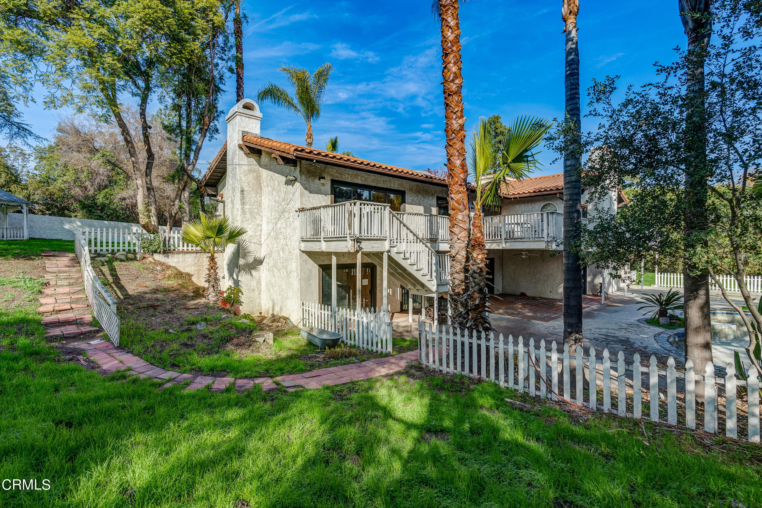 853 Chapea Road Pasadena, CA 91107 - Photo 30 of 32 a view of a house with brick walls