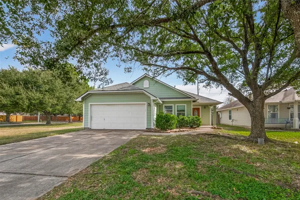 $1,950 | 9418 Belleclaire Lane, Houston, TX 77044