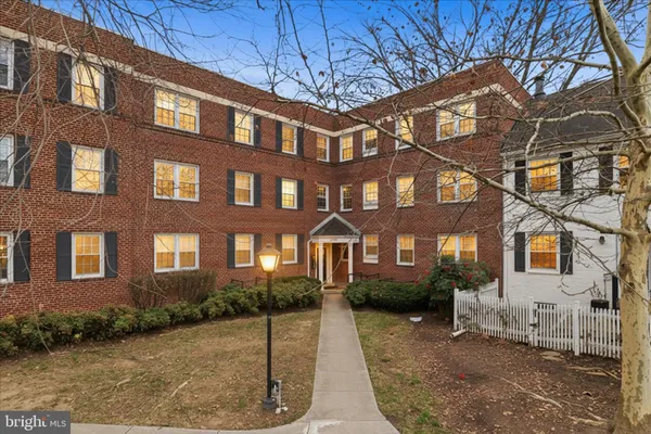$330,000 | 2904 13th Road South, Unit 4301, Arlington, VA 22204