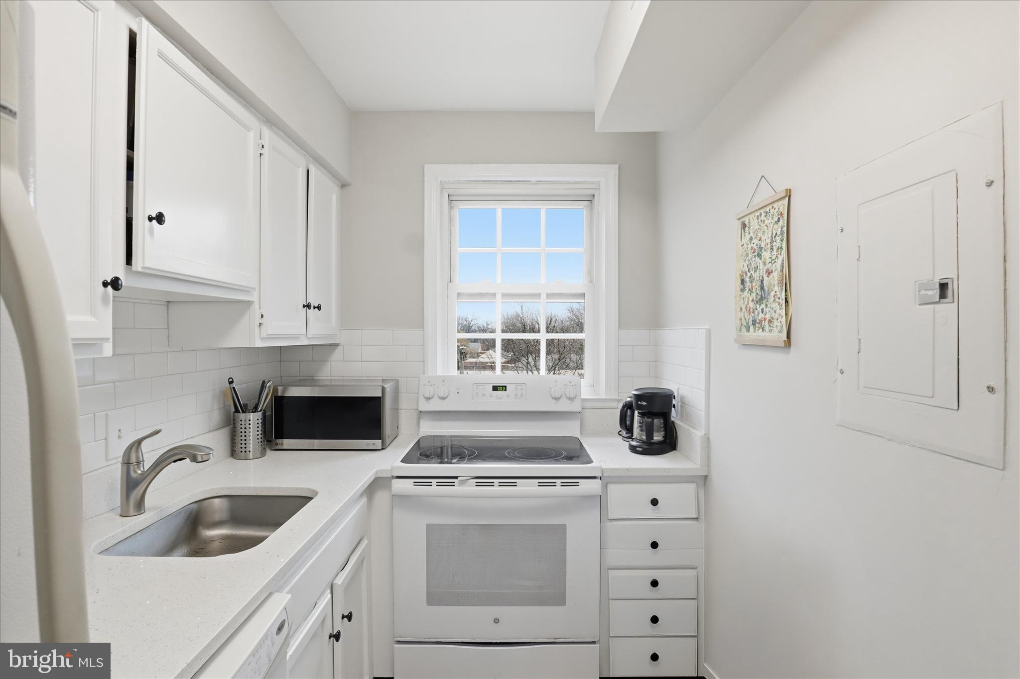 2904 13th Road South, Unit 4301 Arlington, VA 22204 - Photo 7 of 24