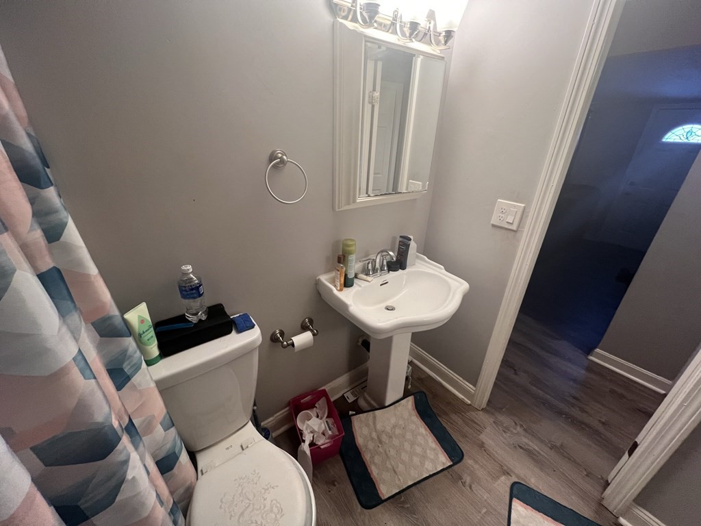 80 Howes Street Springfield, MA 01118 - Photo 13 of 27