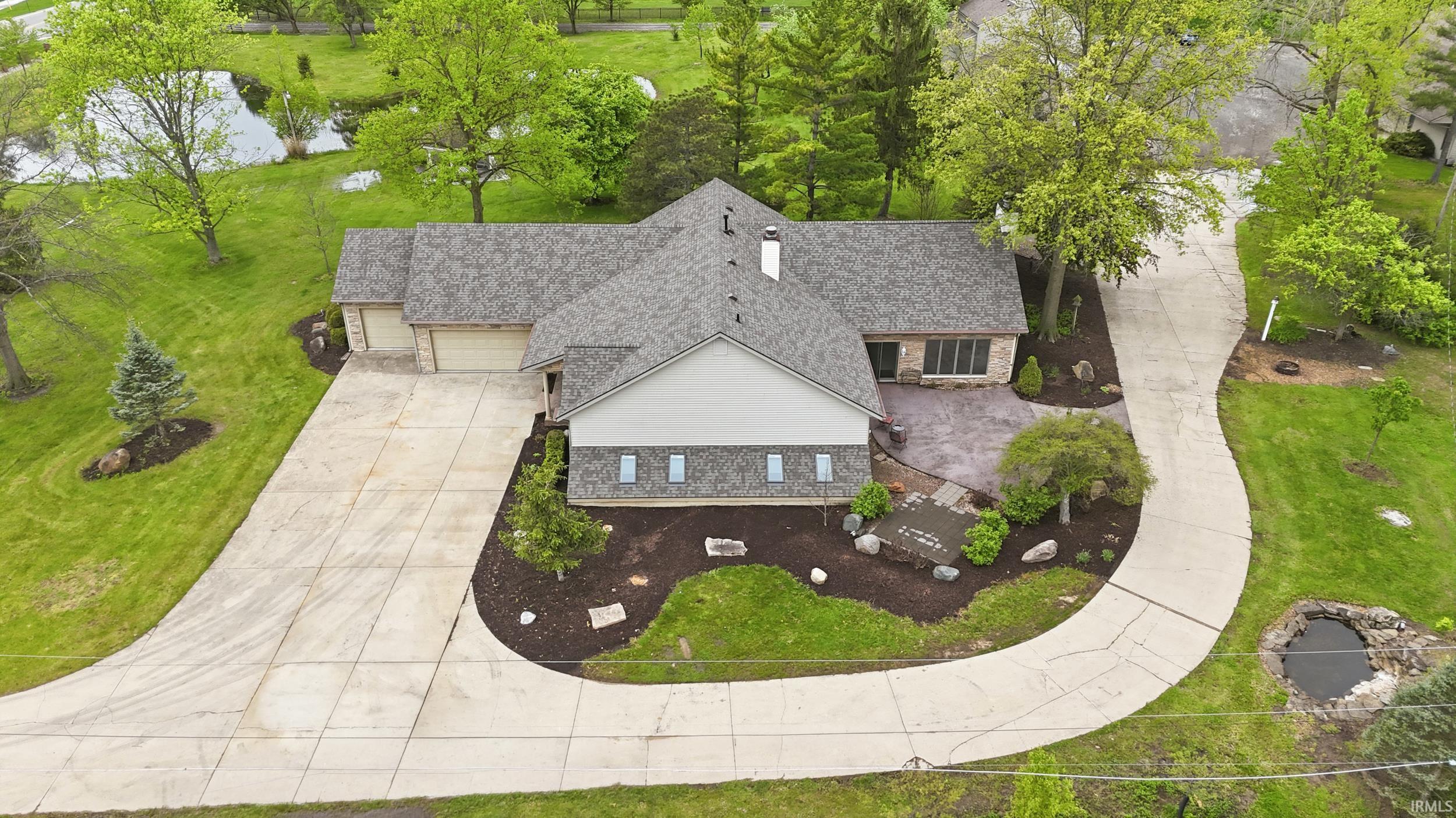 10702 Bass Road Fort Wayne, IN 46818 - Photo 11 of 36