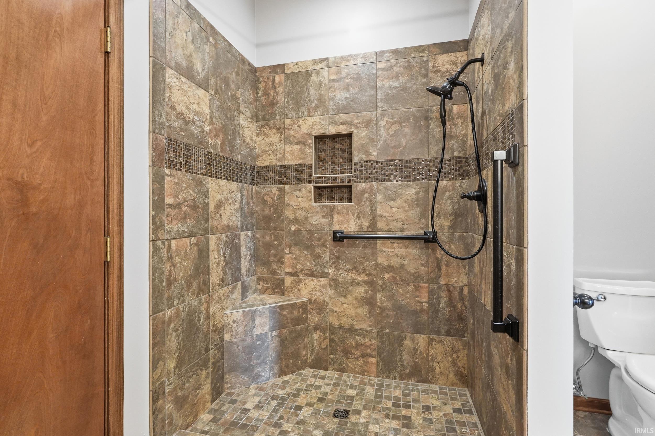 10702 Bass Road Fort Wayne, IN 46818 - Photo 23 of 36