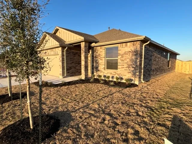 $2,275 | 605 Elm Grn Street, Hutto, TX 78634