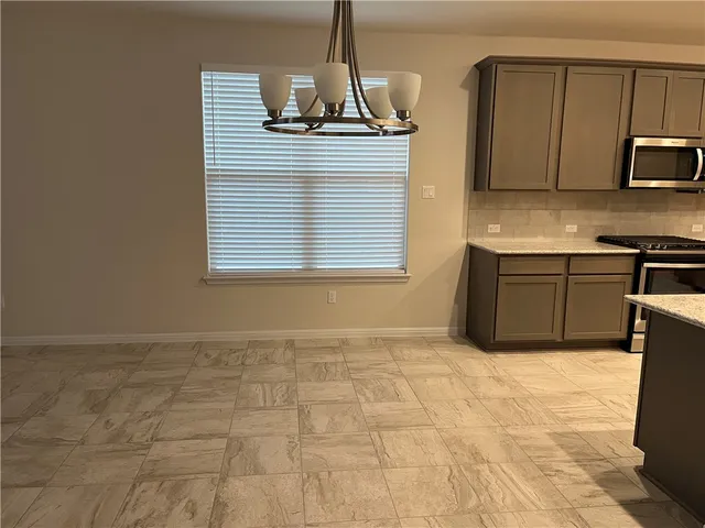 $2,275 | 605 Elm Grn Street, Hutto, TX 78634