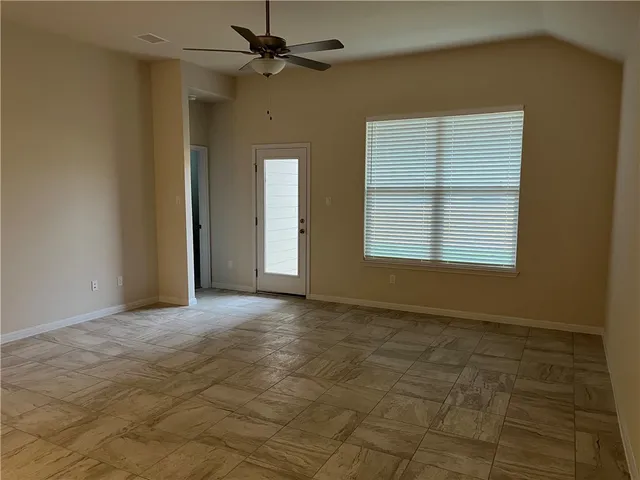 $2,275 | 605 Elm Grn Street, Hutto, TX 78634