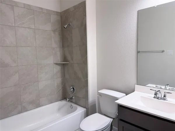 $2,225 | 605 Elm Grn Street, Hutto, TX 78634