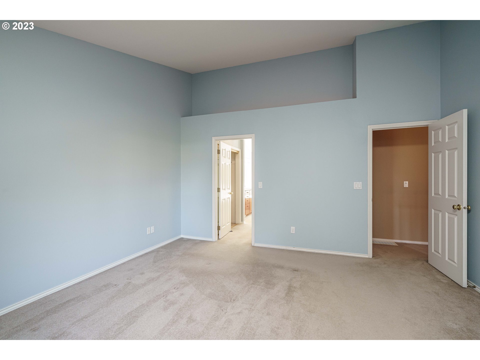 1601 Southeast Elliott Avenue Gresham, OR 97080 - Photo 15 of 48 a view of an empty room