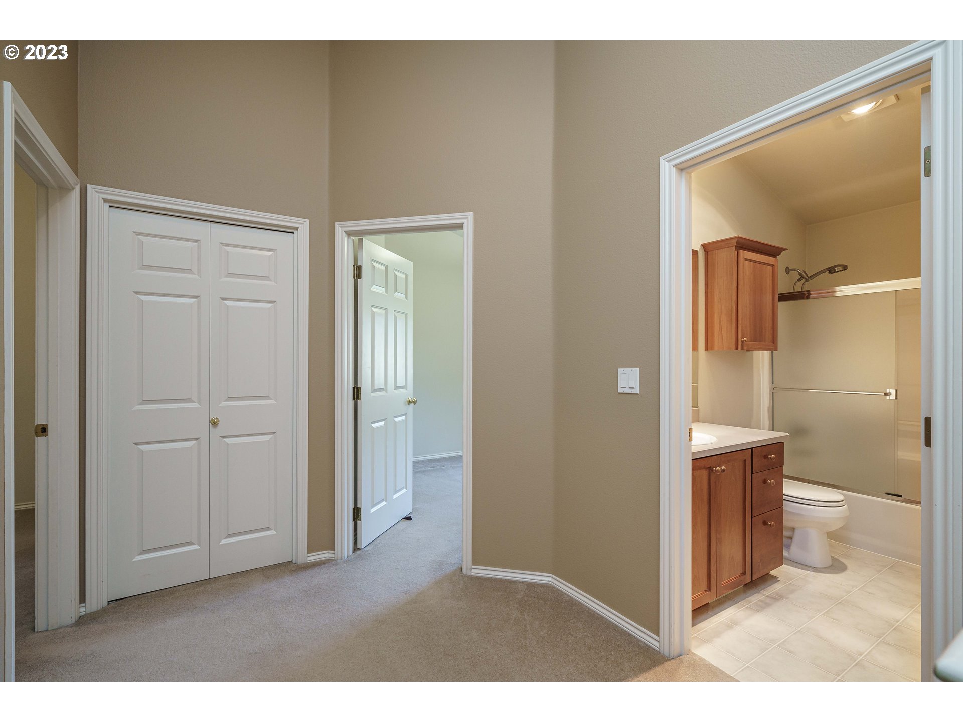 1601 Southeast Elliott Avenue Gresham, OR 97080 - Photo 24 of 48 a bathroom with a sink and a mirror