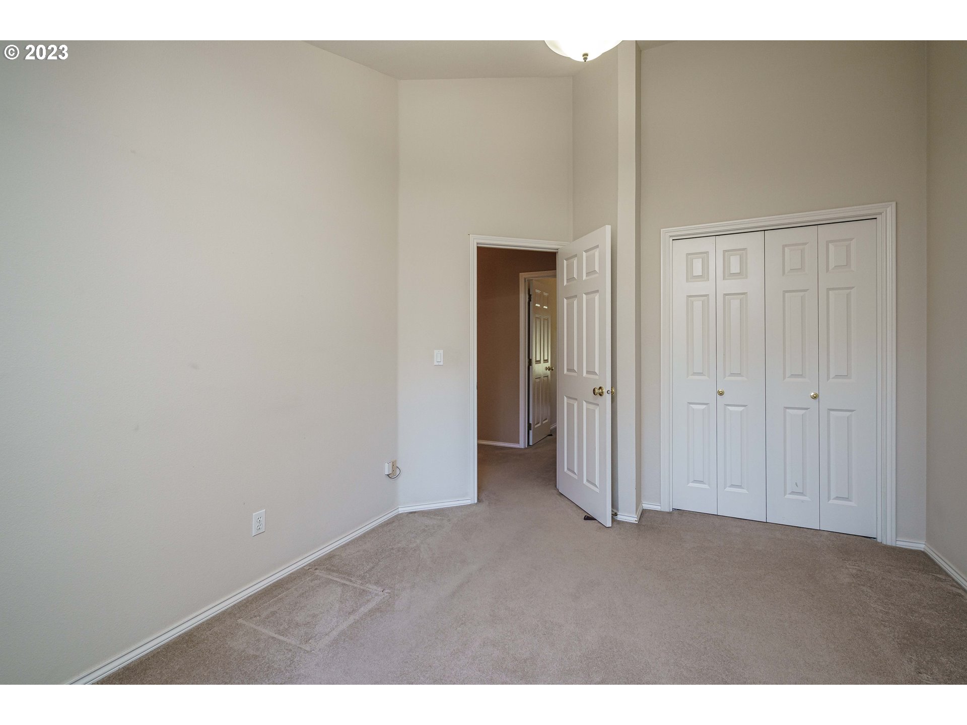 1601 Southeast Elliott Avenue Gresham, OR 97080 - Photo 27 of 48 a view of an empty room