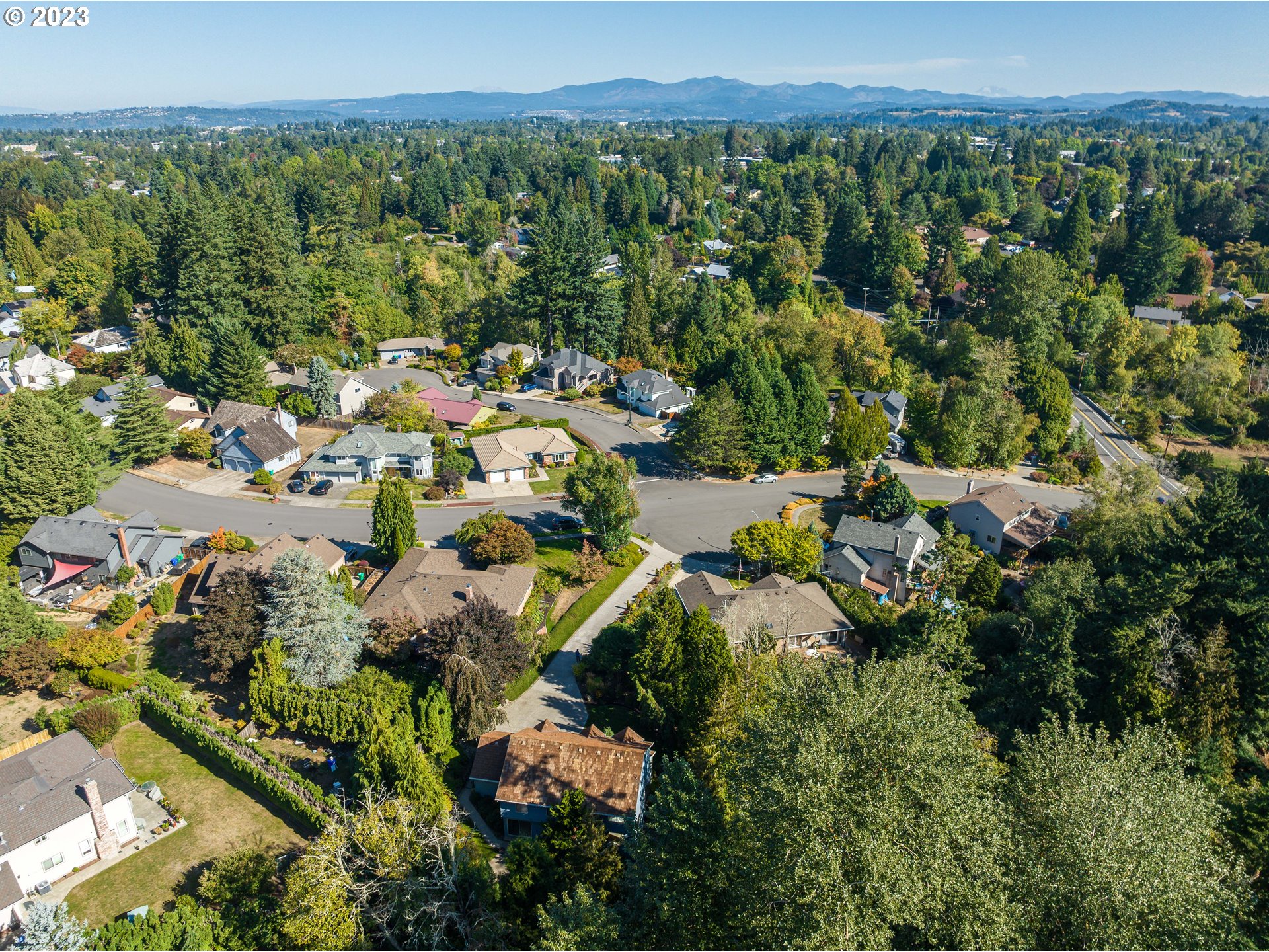 1601 Southeast Elliott Avenue Gresham, OR 97080 - Photo 45 of 48 an aerial view of multiple house