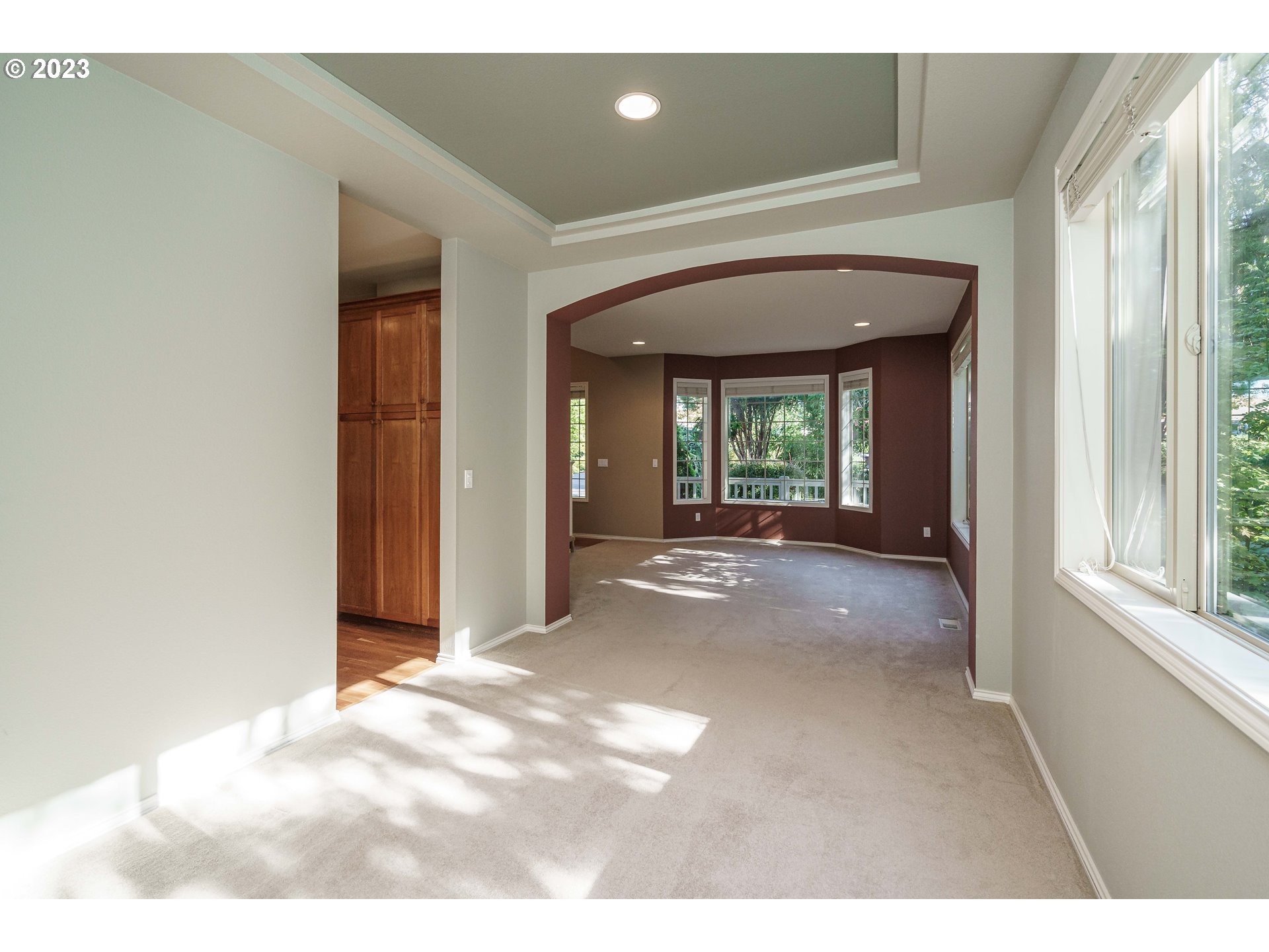 1601 Southeast Elliott Avenue Gresham, OR 97080 - Photo 5 of 48 a view of livingroom with natural light