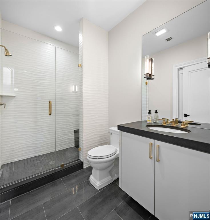 111 Demarest Avenue Englewood Cliffs, NJ 07632 - Photo 22 of 26