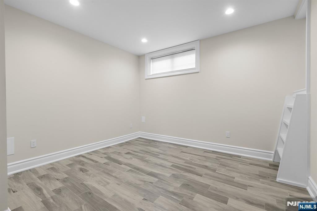 111 Demarest Avenue Englewood Cliffs, NJ 07632 - Photo 23 of 26