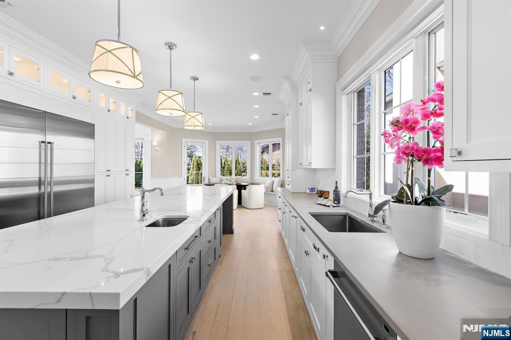 111 Demarest Avenue Englewood Cliffs, NJ 07632 - Photo 5 of 26