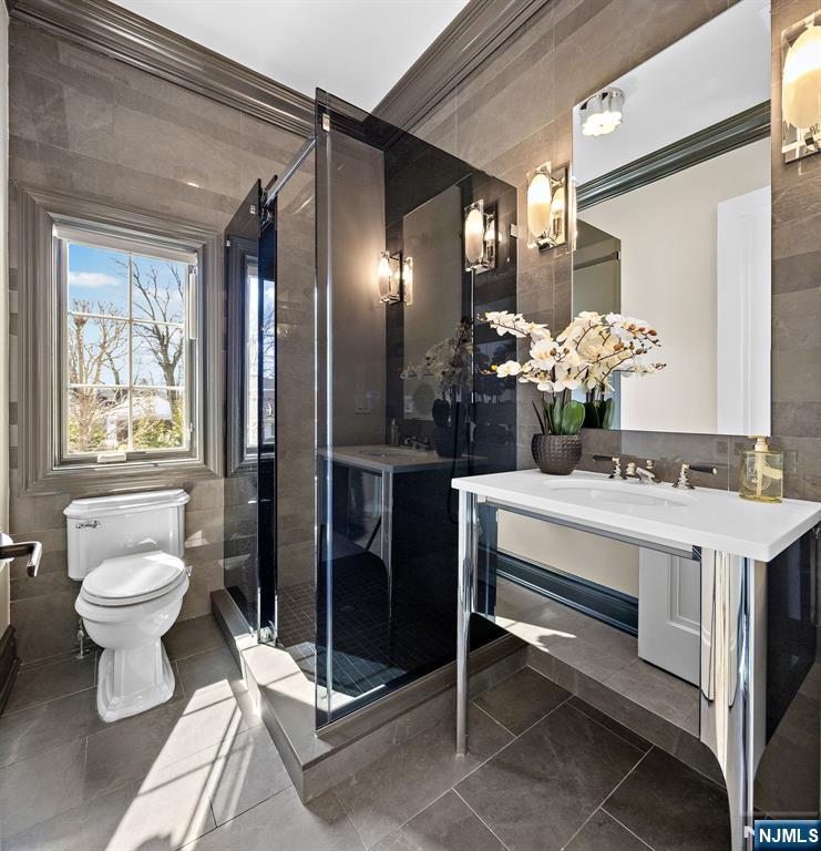 111 Demarest Avenue Englewood Cliffs, NJ 07632 - Photo 9 of 26