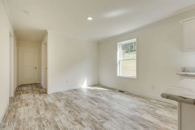 $299,000 | 345 Dean Hollow Road, Nickelsville, VA 24271