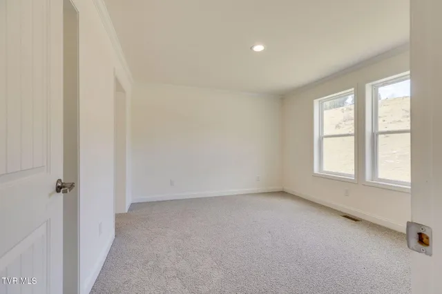 $299,000 | 345 Dean Hollow Road, Nickelsville, VA 24271