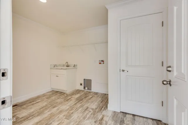 $299,000 | 345 Dean Hollow Road, Nickelsville, VA 24271