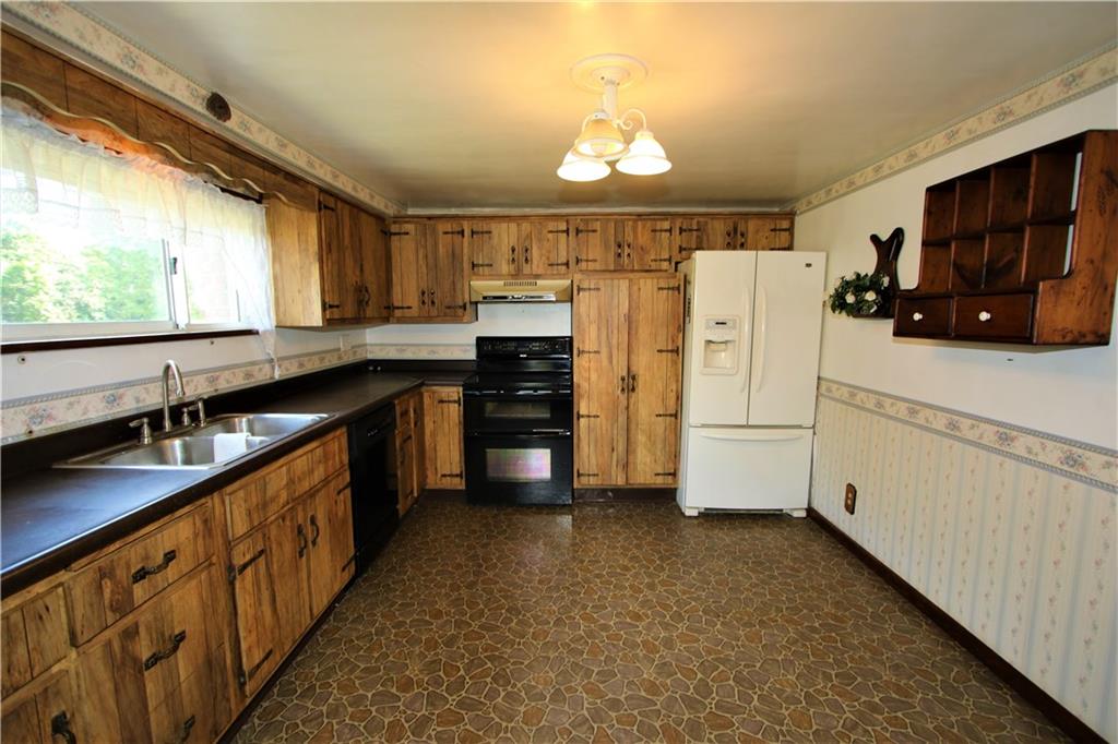 453 Simpson Howell Road Elizabeth, PA 15037 - Photo 14 of 25 Beautiful Rustic Cabinetry can Match any Decor and Future Personal Touches.