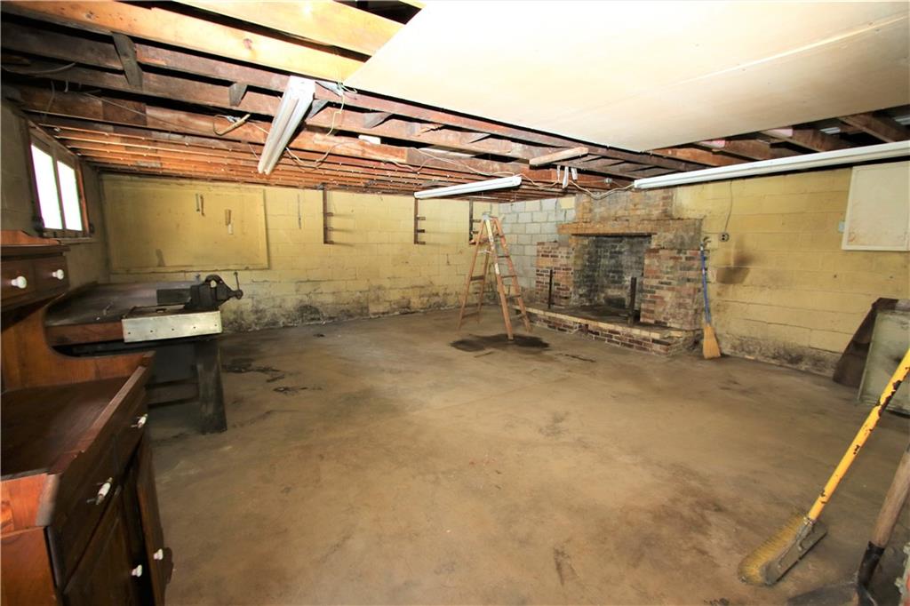 453 Simpson Howell Road Elizabeth, PA 15037 - Photo 23 of 25 Awesome Detached Garage... Make this Your Dream Garage w/ Bonus Covered Carport on the Side!
