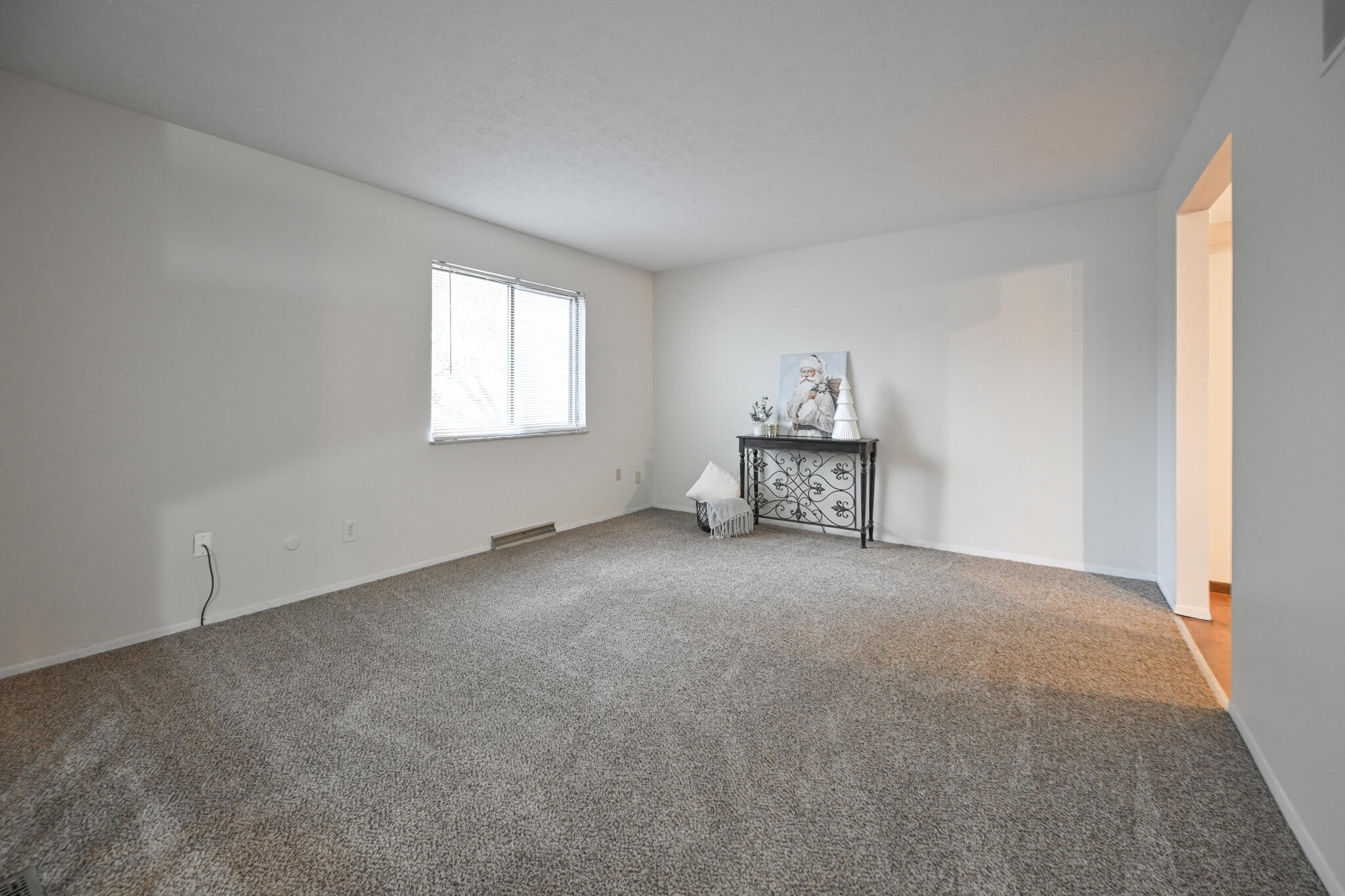 2159 Olympic Street Springfield, OH 45503 - Photo 4 of 29