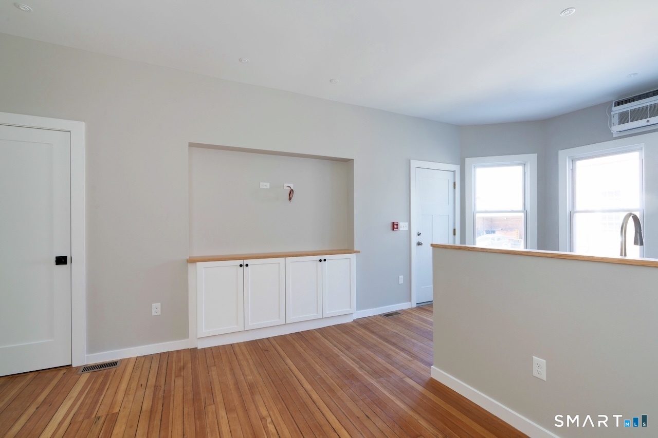 343 Main Street Salisbury, CT 06039 - Photo 3 of 6