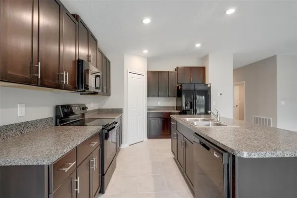 $2,599 | 7122 Samuel Ivy Drive, Tampa, FL 33619