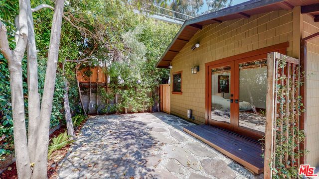 $2,943,125 | 625 California Avenue, Santa Monica, CA 90403