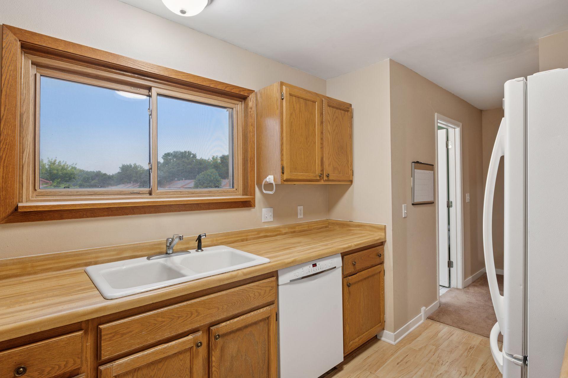 1603 Raindrop Drive Eagan, MN 55121 - Photo 12 of 47