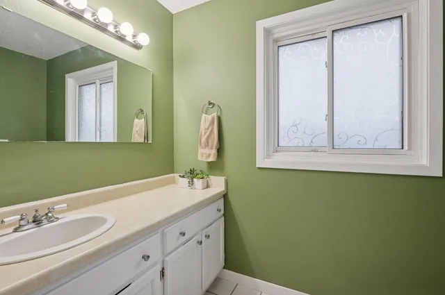 $314,900 | 1603 Raindrop Drive, Eagan, MN 55121