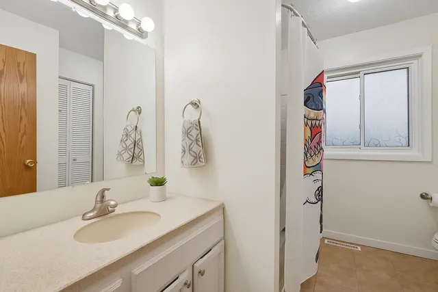 $314,900 | 1603 Raindrop Drive, Eagan, MN 55121