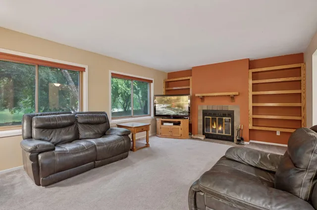 $314,900 | 1603 Raindrop Drive, Eagan, MN 55121