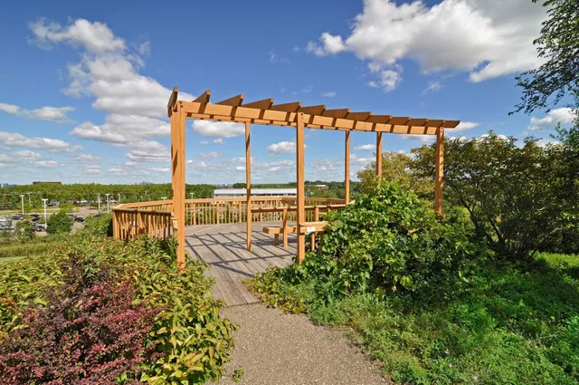 $314,900 | 1603 Raindrop Drive, Eagan, MN 55121