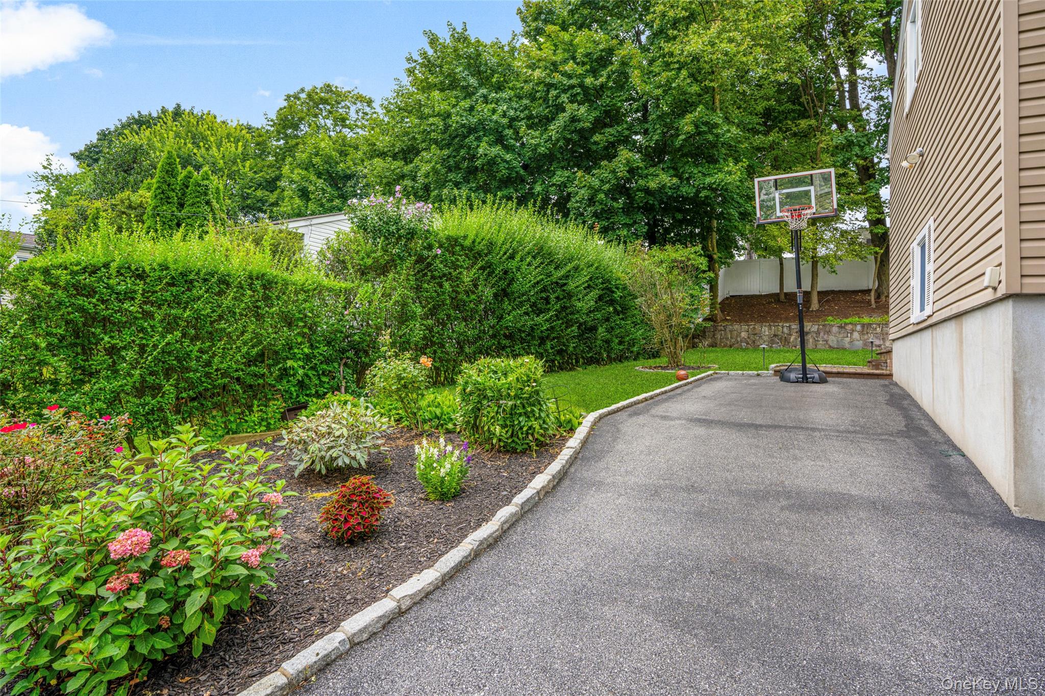 5 Oakridge Road White Plains, NY 10607 - Photo 25 of 30