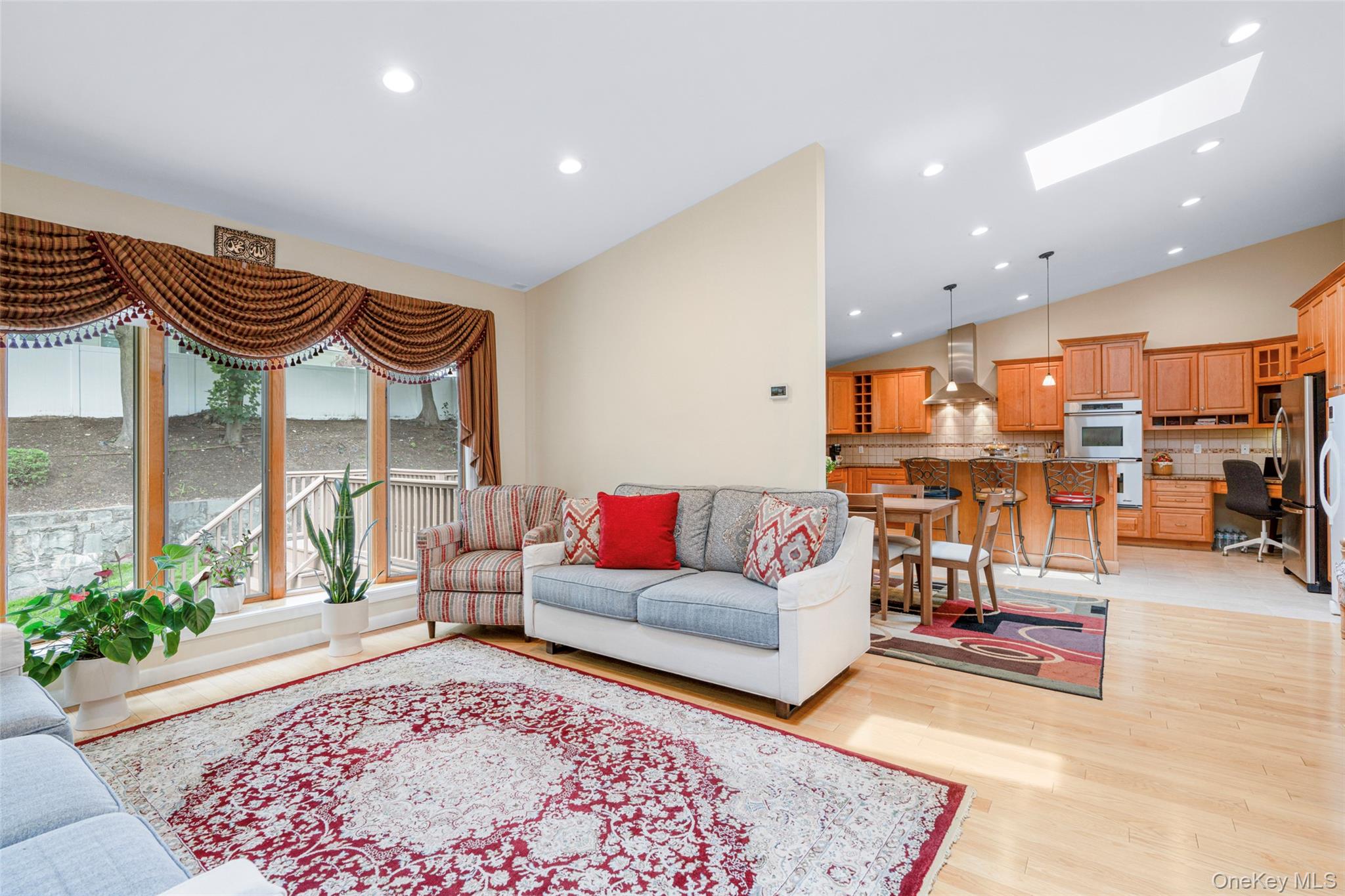 5 Oakridge Road White Plains, NY 10607 - Photo 4 of 30