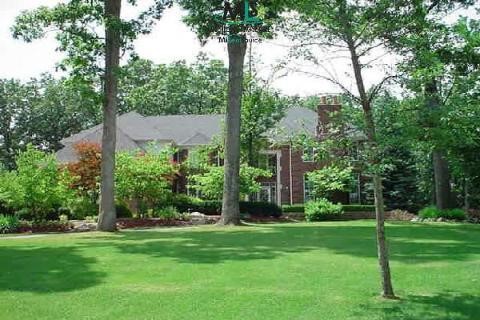1541 Scenic Rochester, MI 48306 - Photo 1 of 9 840940.JPG