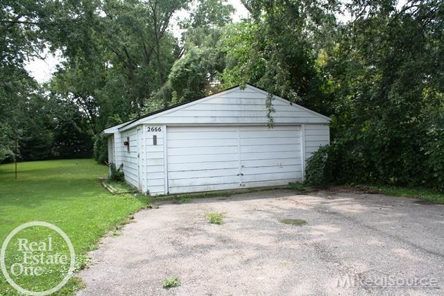 2666 Wisconsin Road Troy, MI 48083 - Photo 2 of 16
