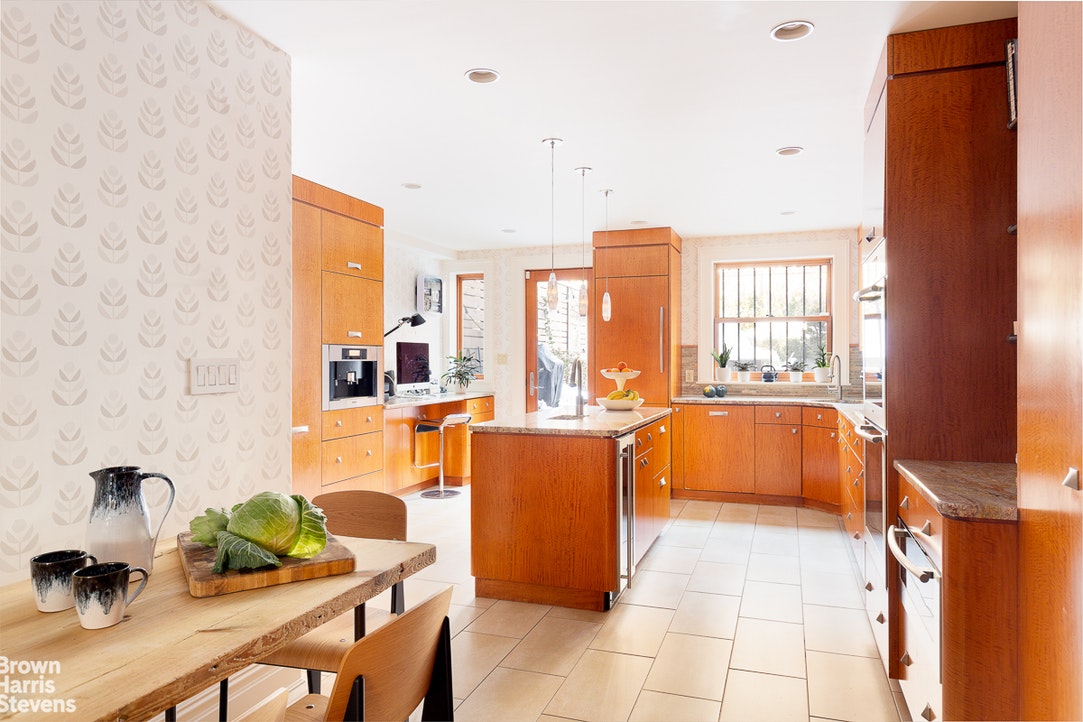 31 South Elliott Place Brooklyn, NY 11217 - Photo 11 of 16