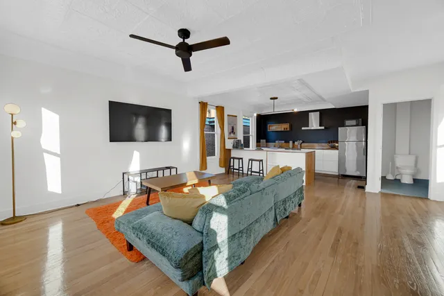 $2,500 | 1510 West Cullerton Street, Unit 2, Chicago, IL 60608