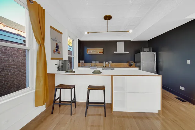 $2,500 | 1510 West Cullerton Street, Unit 2, Chicago, IL 60608