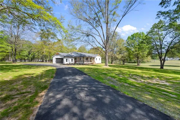 $850,000 | 401 Coleman Drive, Statham, GA 30666